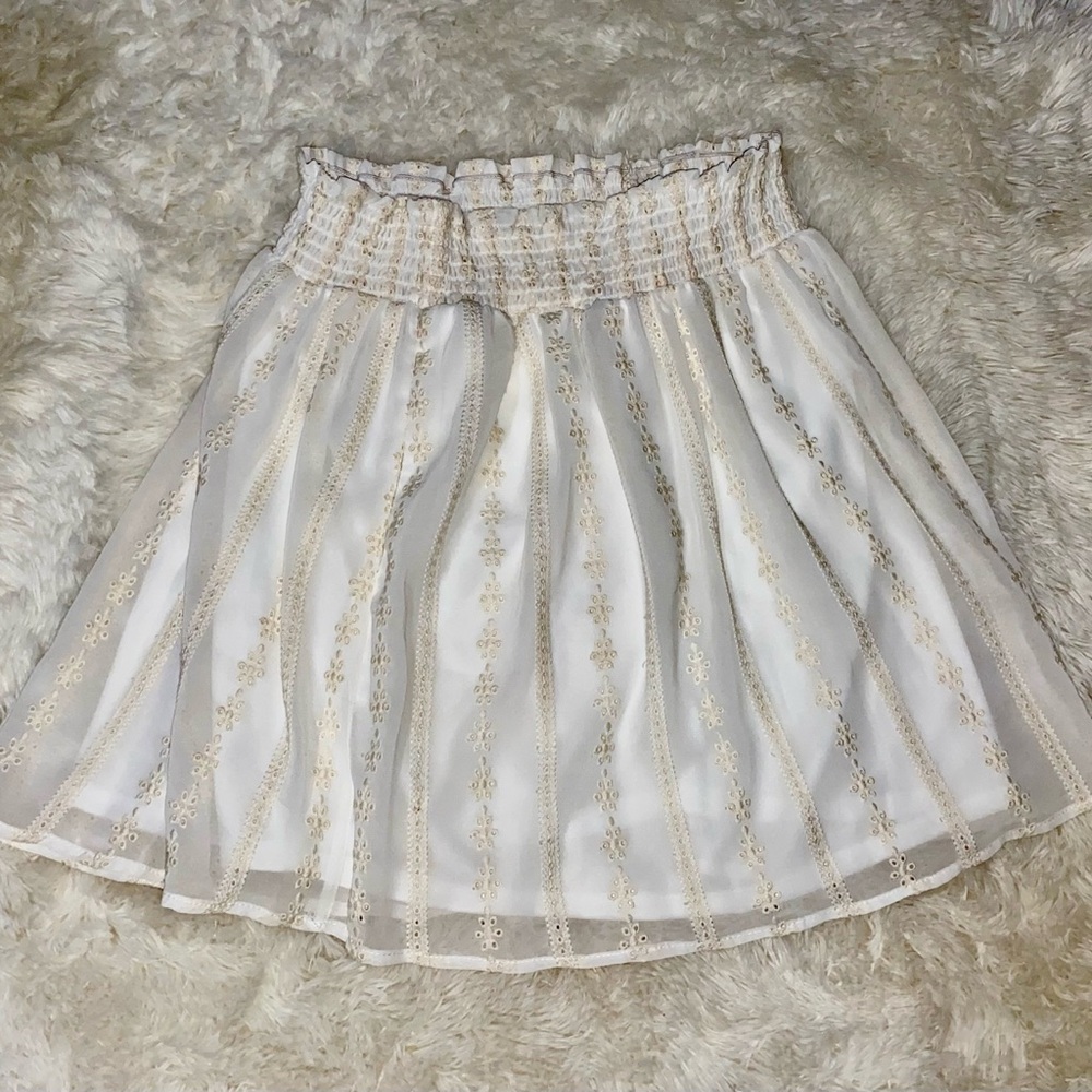 NWT Ivory Lace Mini Skirt